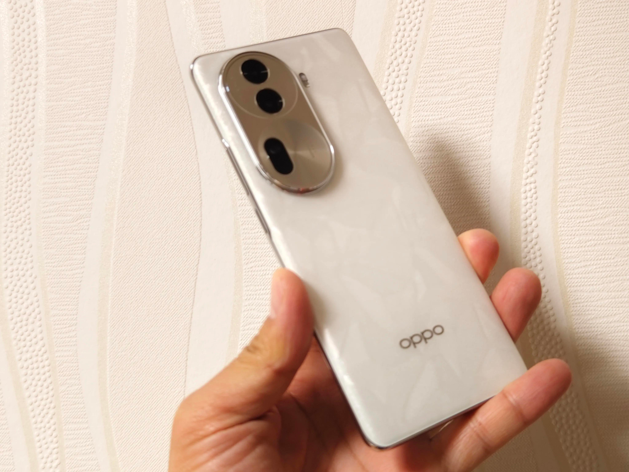 opporeno11什么时候上市（OPPO Reno11全面评测报告：两千元区间的时尚影像良品）