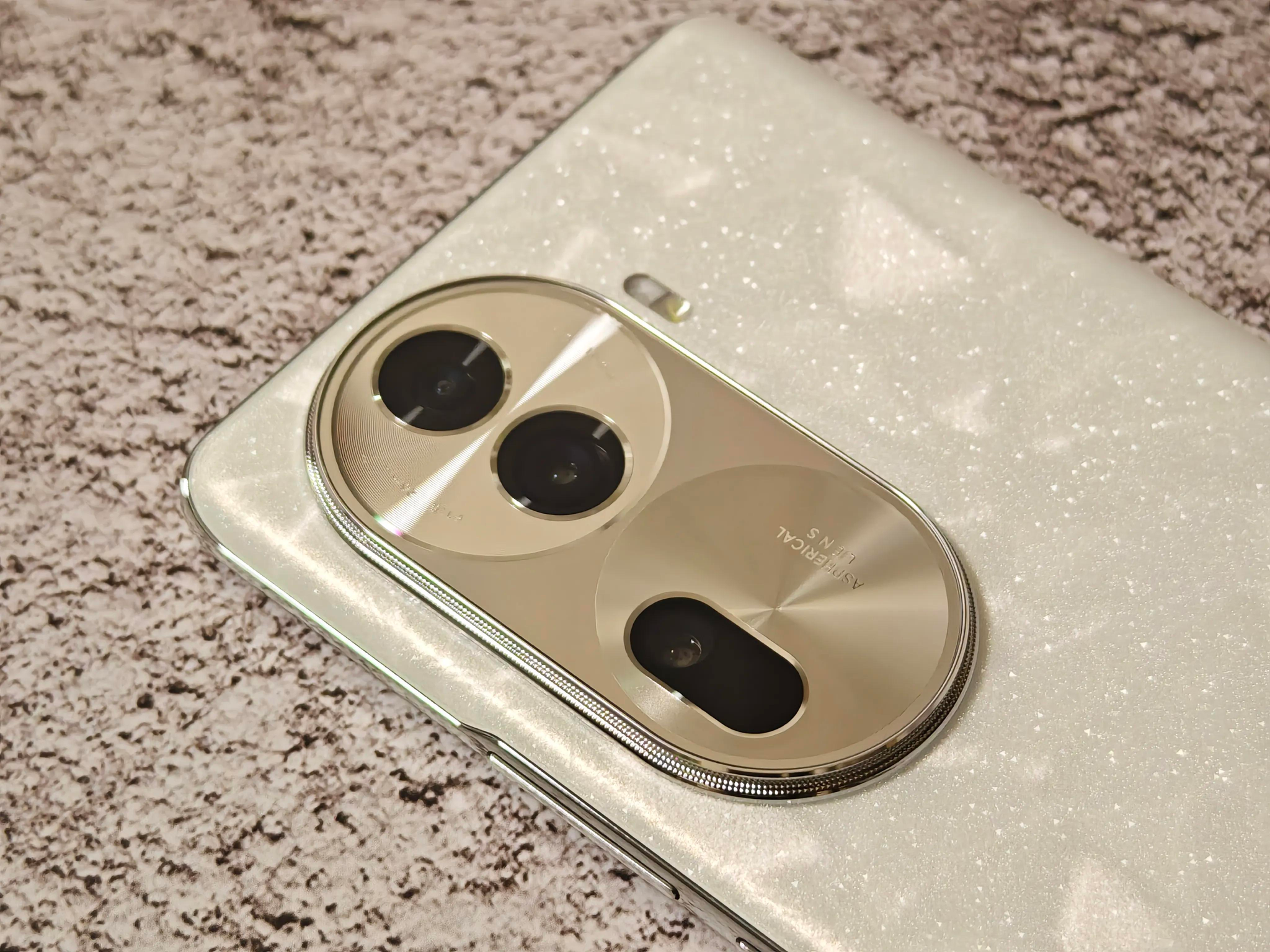 opporeno11什么时候上市（OPPO Reno11全面评测报告：两千元区间的时尚影像良品）