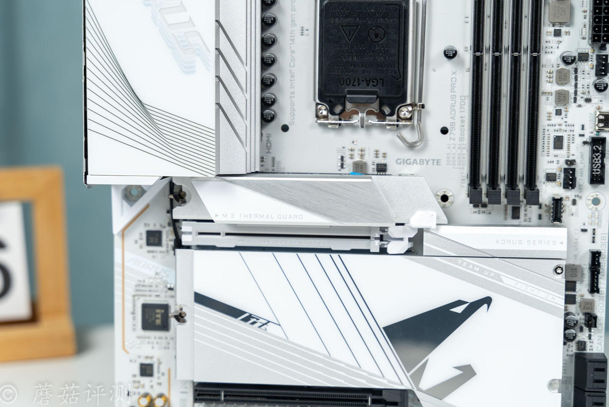 技嘉amd780g主板（用料给力，设计出色，功能强大，技嘉冰雕X Z790 AORUS PRO X主板 拆解）