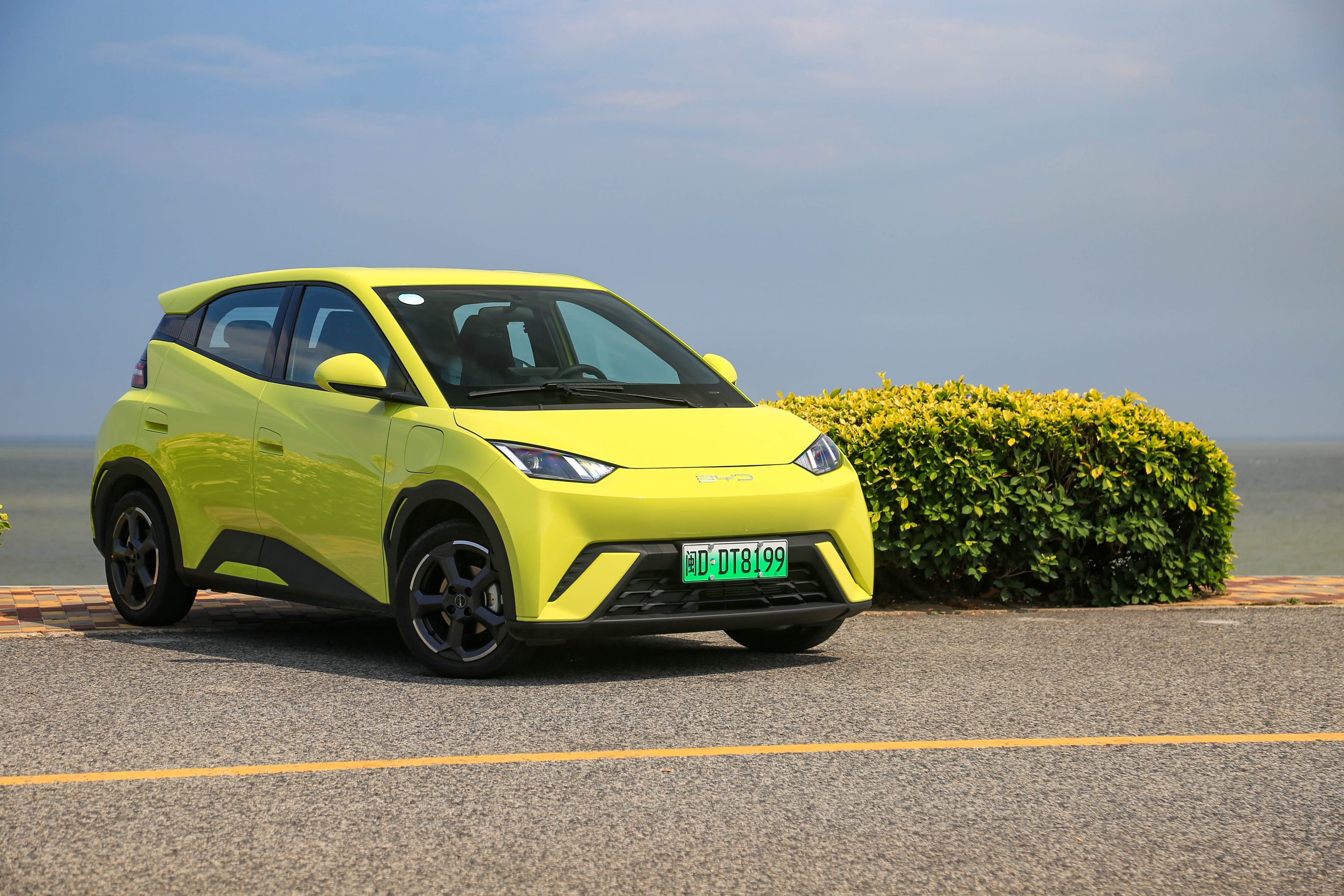 比亚迪新款海鸥什么时候上市白色（试驾比亚迪海鸥：不到10万可买，是大号老头乐还是小号正经车？）