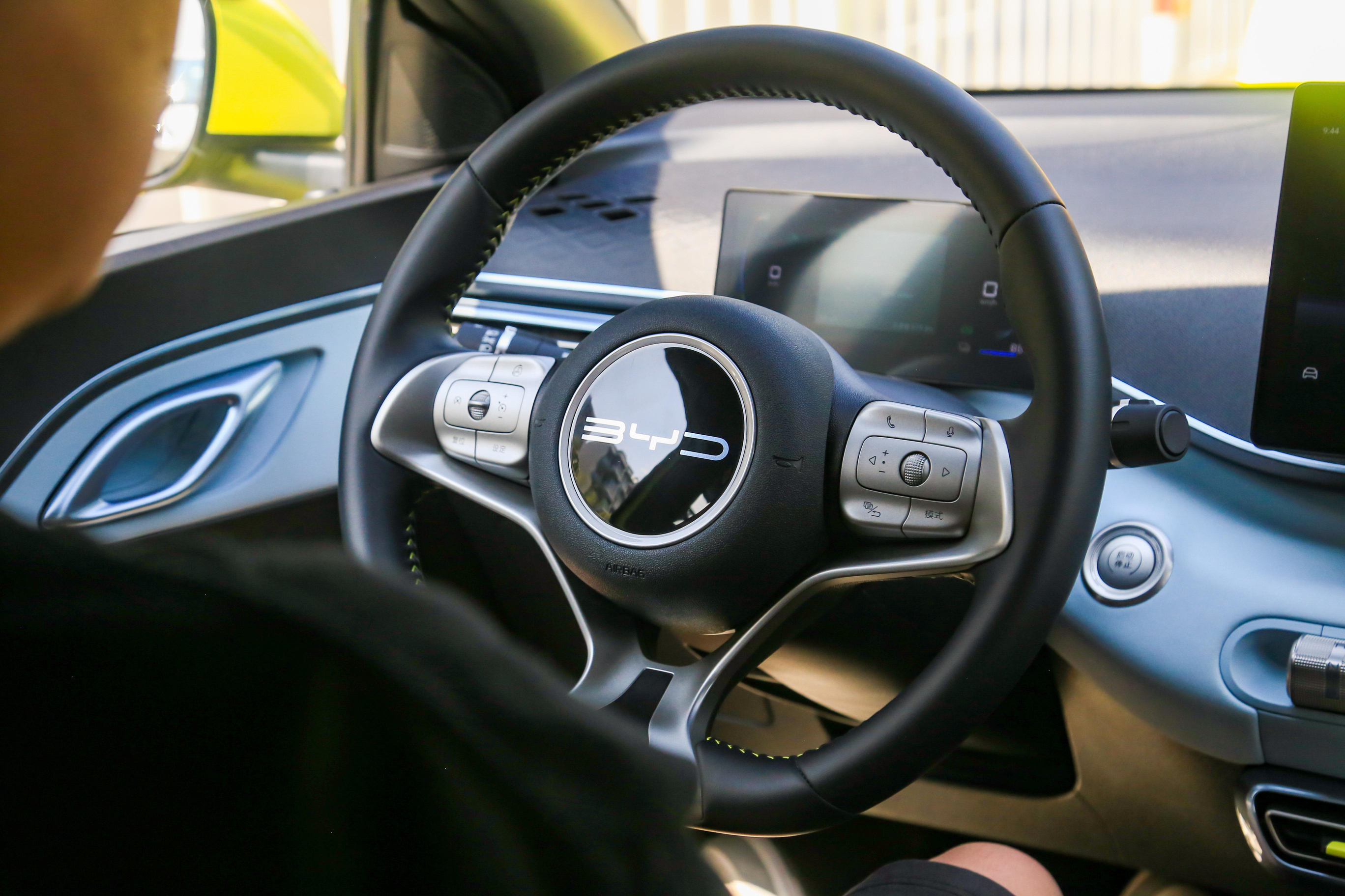 比亚迪新款海鸥什么时候上市白色（试驾比亚迪海鸥：不到10万可买，是大号老头乐还是小号正经车？）